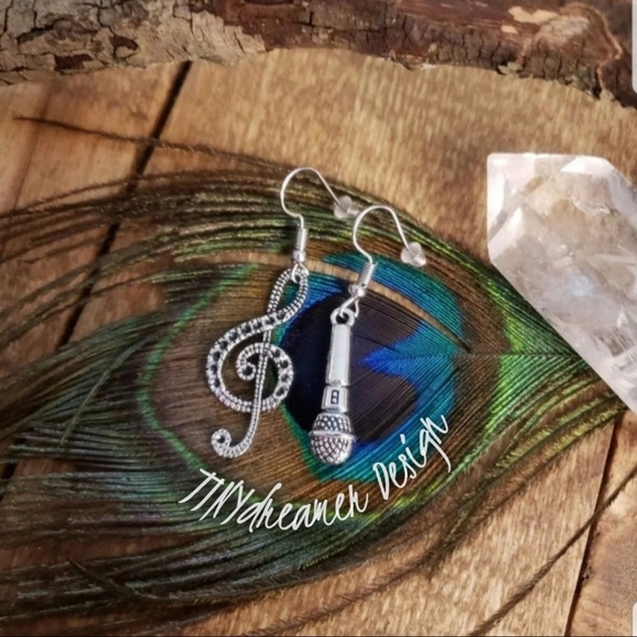 TINYdreamer Design Jewelry Silver Mismatched Music Note Treble Clef Microphone Earrings